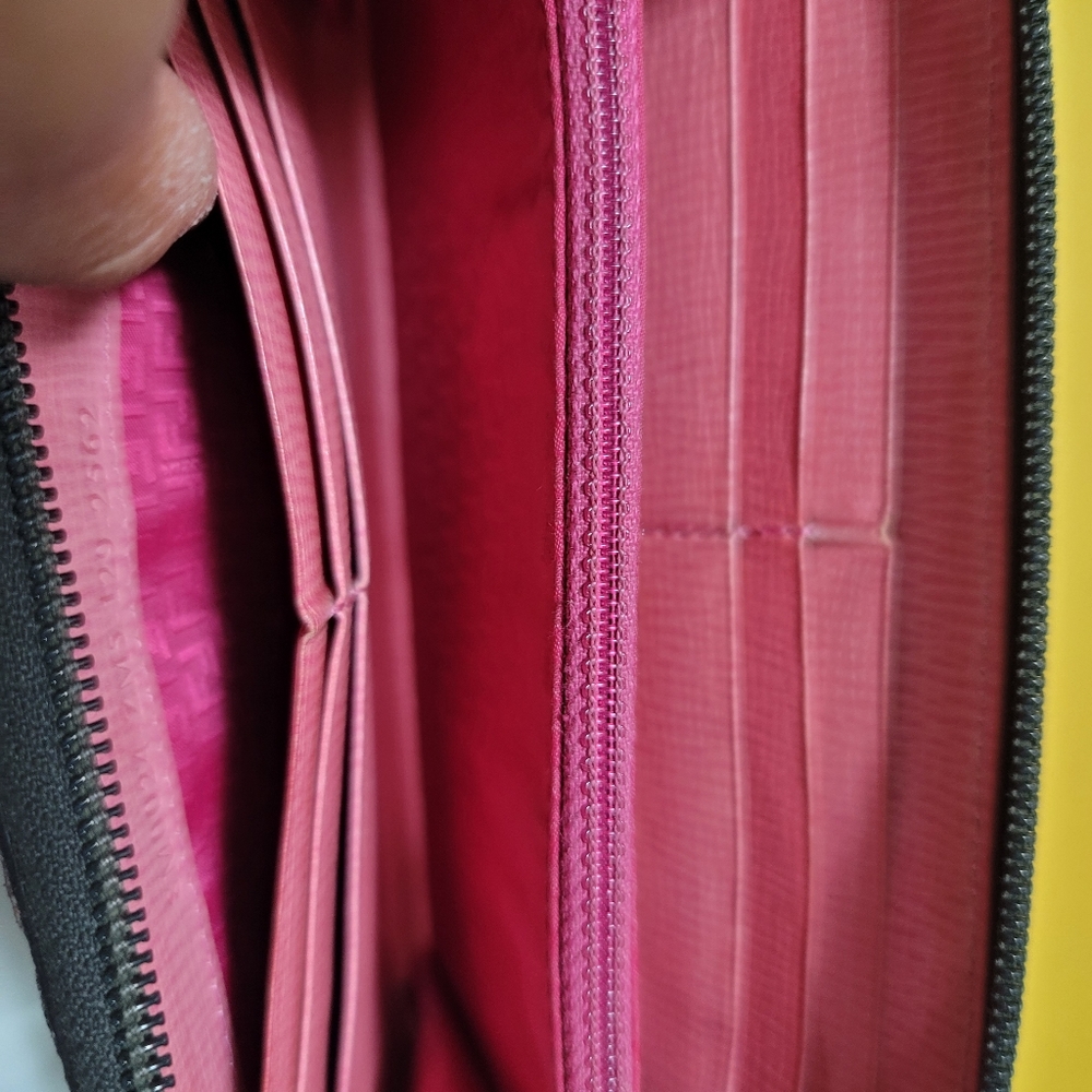 Fendi Long Wallet - Picture 2 of 8